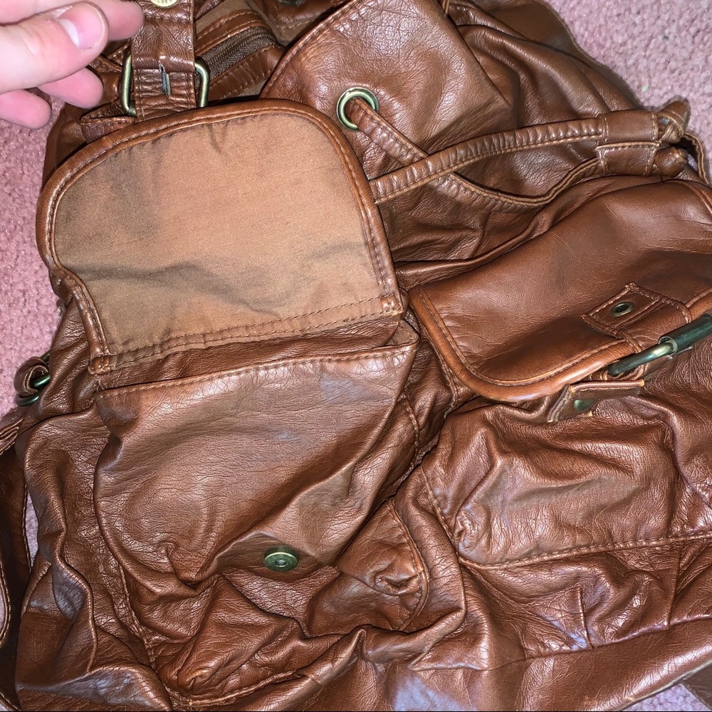 Leather backpack - Picture 3 of 3